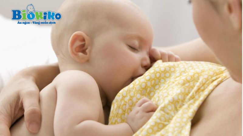 trẻ 3 tháng biếng ăn sinh lý bao lâu thì hết